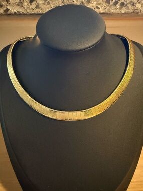 Vintage Gold Tone Mesh Omega Choker Necklace 16”